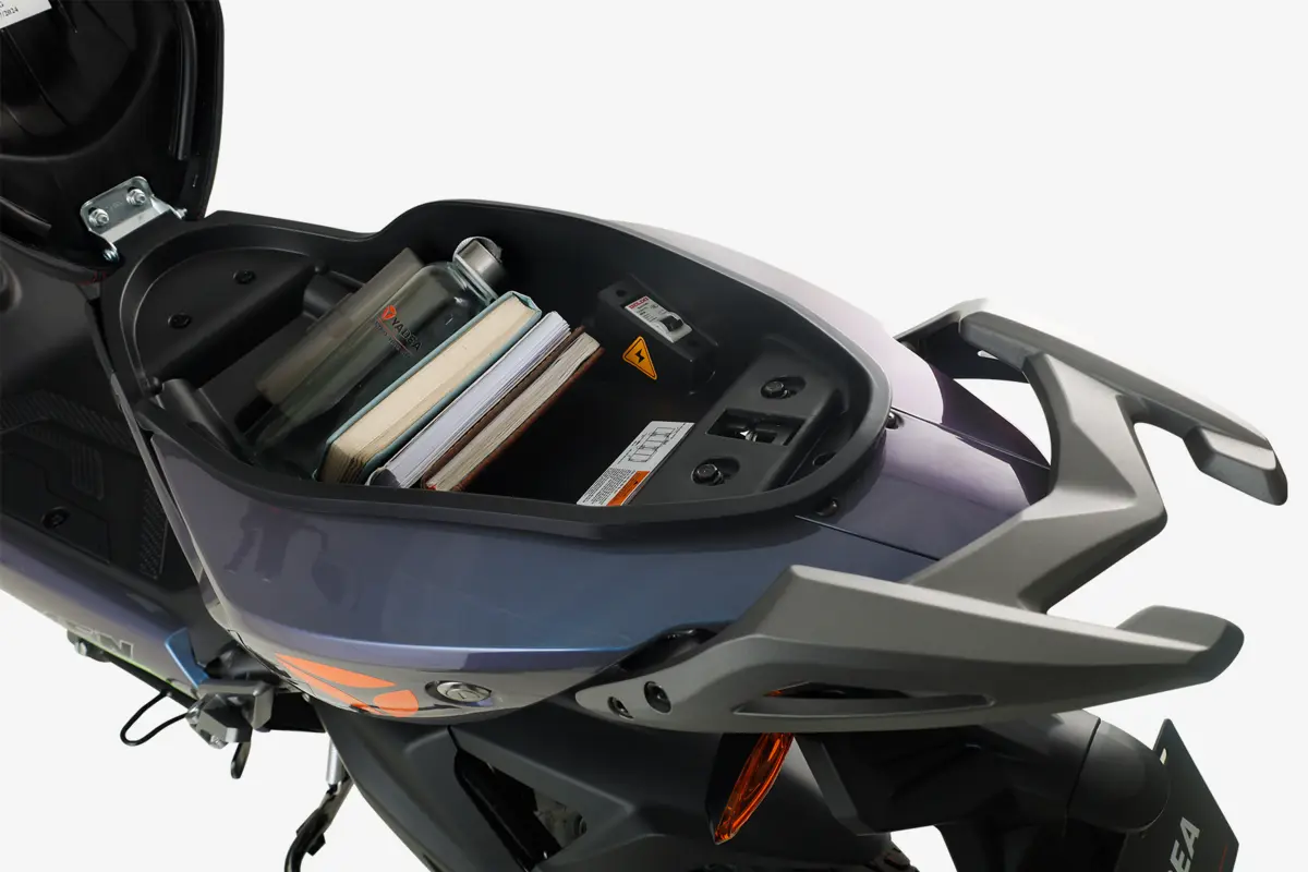 Cốp xmen Yadea Xmen Neo
