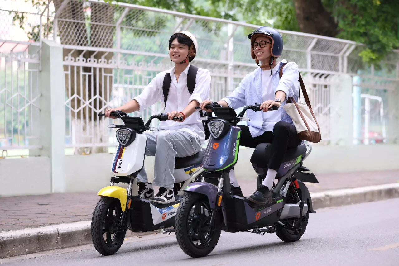 Bao Nhiêu Tuổi Được Đi Xe Máy Điện? Mức Phạt Mới Nhất
