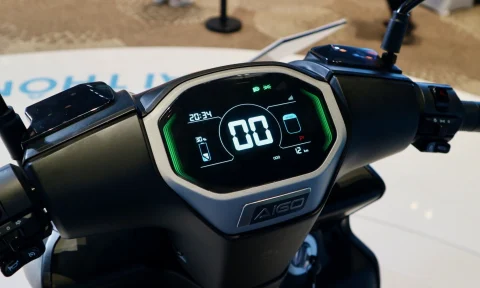 IMG-0329-jpeg-1748920762 Bảng giá xe máy điện Yadea Velax 2025 tại Việt Nam