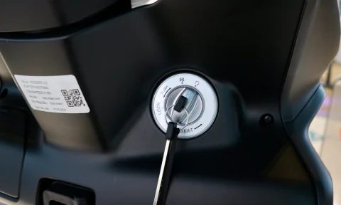 IMG-0350-jpeg-1748920761 Bảng giá xe máy điện Yadea Velax 2025 tại Việt Nam